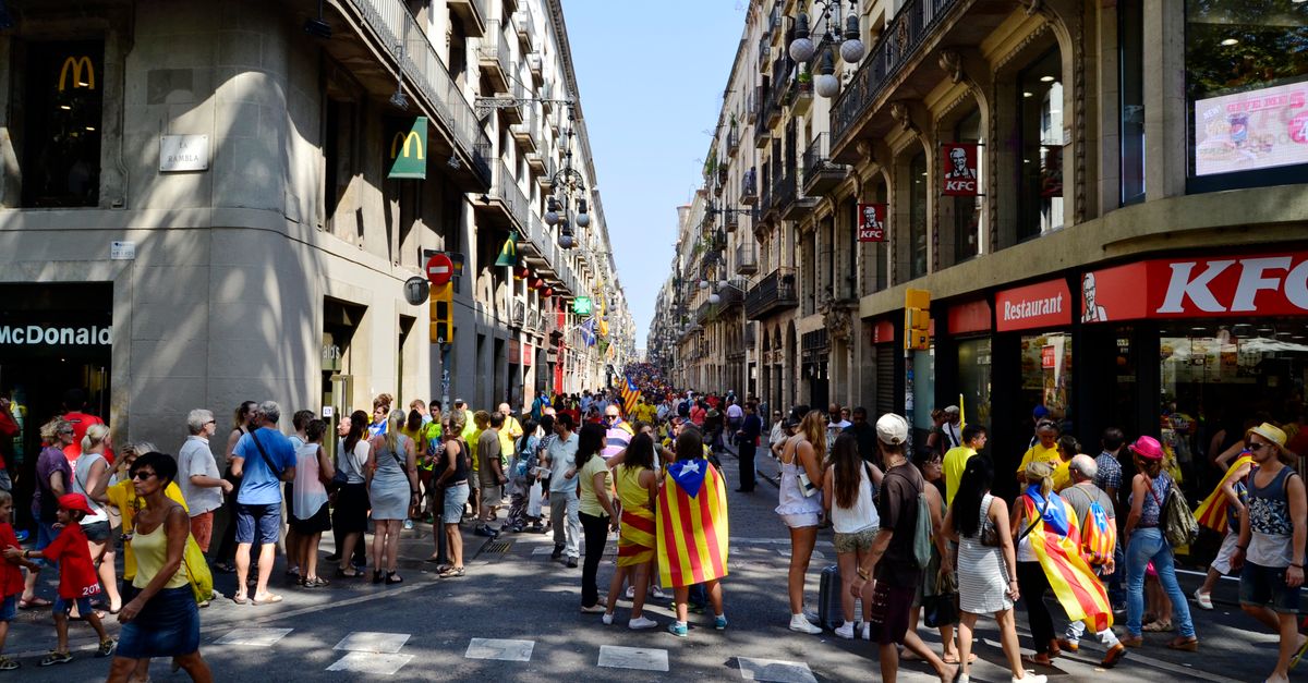 Web multilingüe para negocios de Barcelona: cómo atraer más clientes con una web rápida, local y bien mantenida